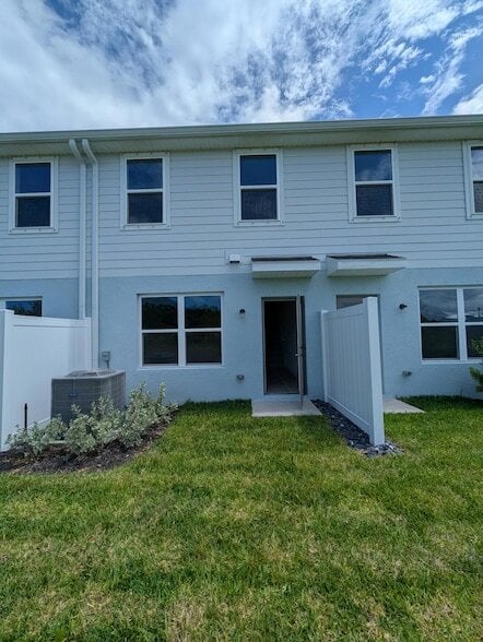 Building Photo - 106 Savannah Lks Blvd