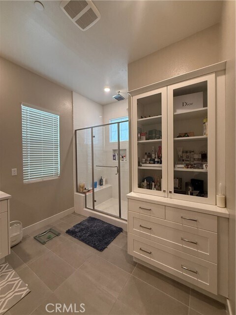 Building Photo - 110 Source