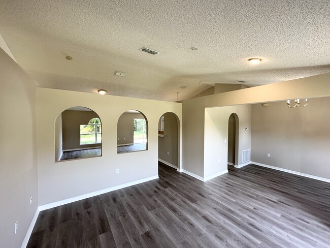 Building Photo - 71 Reidsville Dr