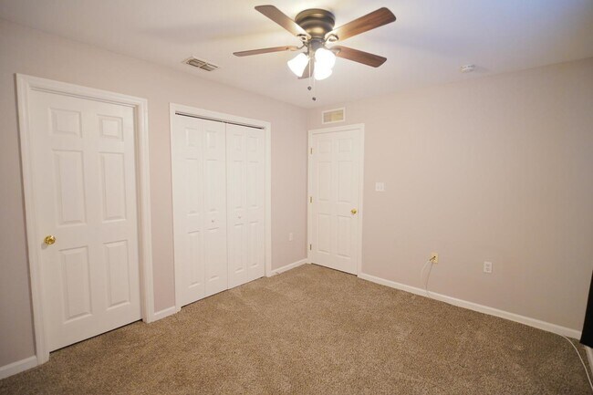 Building Photo - 2740 W Tharpe St