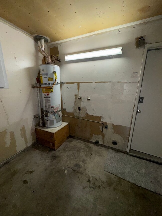 Building Photo - Harrison St Duplex