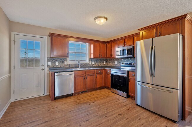 Building Photo - Perfect Family Layout with Office & Large Fenced Backyard | $500 Move-In Incentive for 4/1/26 Mov...