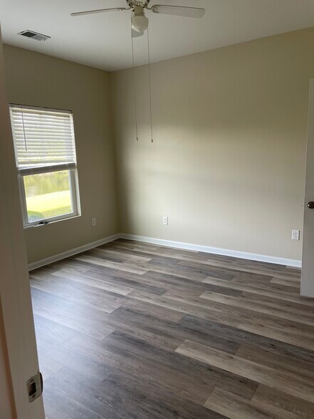 Building Photo - 374 Kiskadee Loop