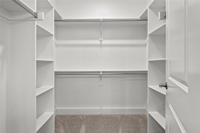 Building Photo - 712 Sun Meadows Loop