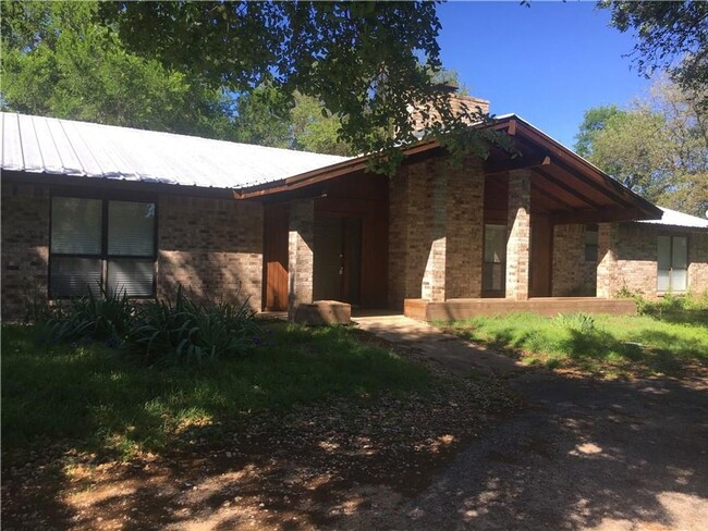 Primary Photo - Home on Acreage Available for Lease