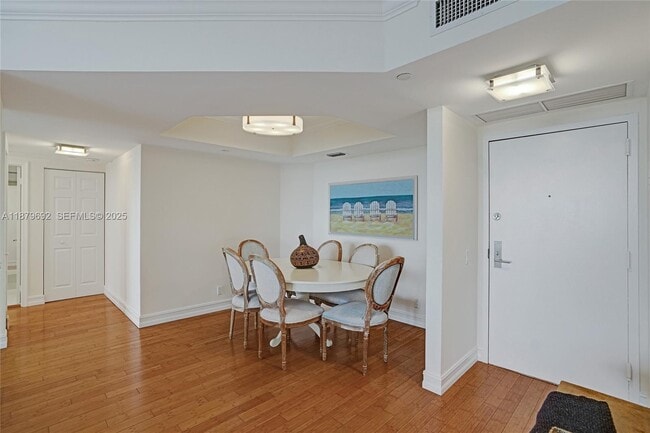 Building Photo - 3640 Yacht Club Dr