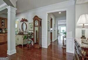 Building Photo - 232 Begonia Ct