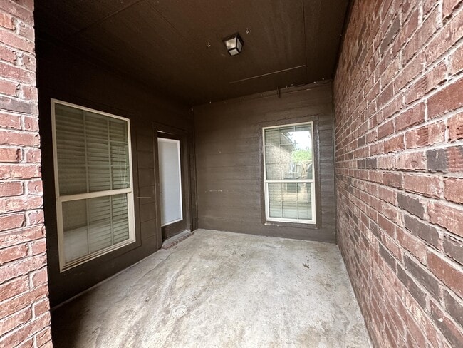 Building Photo - 6921 Jack Finney Blvd