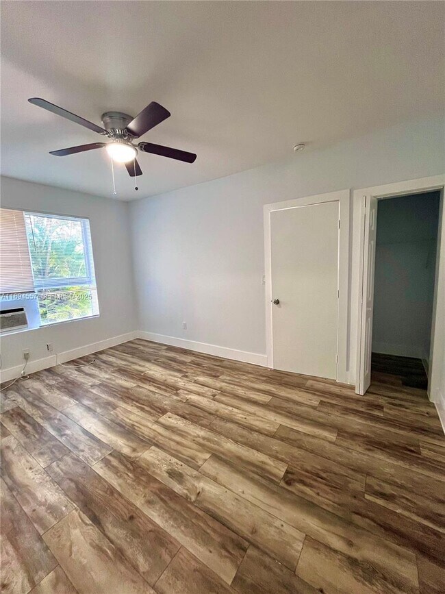 Building Photo - 1036 SW 5th St