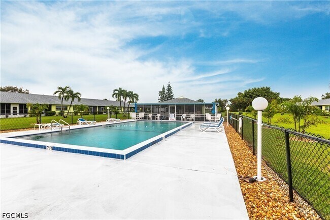 Building Photo - 6775 Lake McGregor Cir