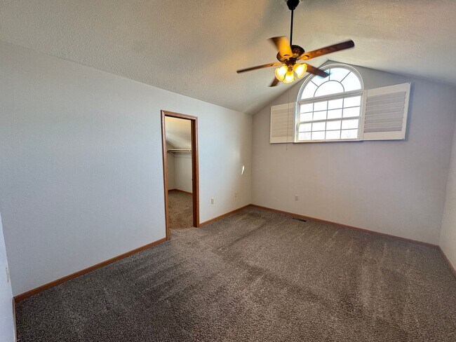 Building Photo - 130 NW 171 Rd