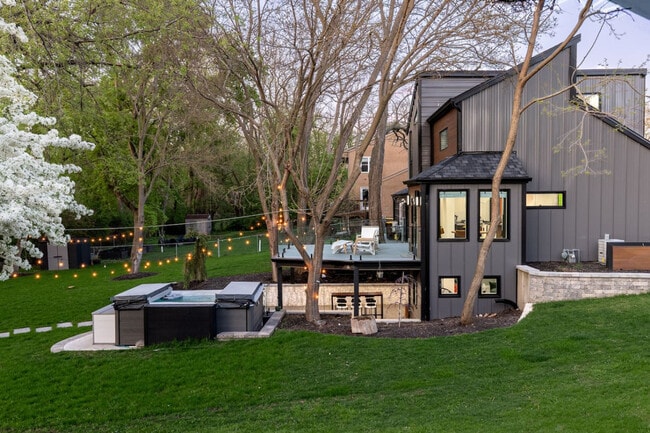 Building Photo - 4016 Eaton Dr