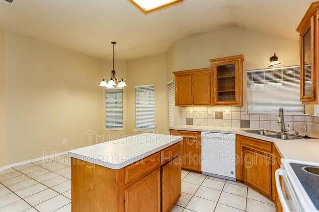 Building Photo - 4505 Vahrenkamp Dr