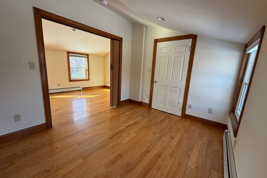 Building Photo - 109 Lake Ave