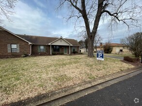 Building Photo - North Murfreesboro