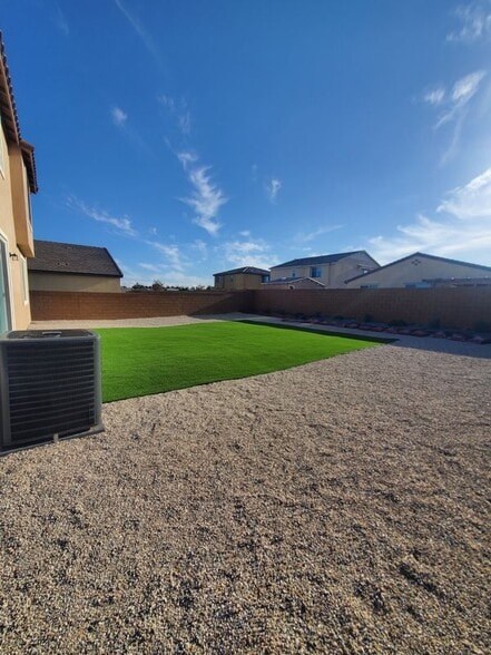 Building Photo - 13328 Macaw Pl