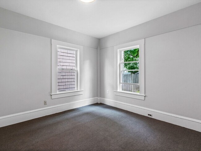 Building Photo - 16 Touro Ave