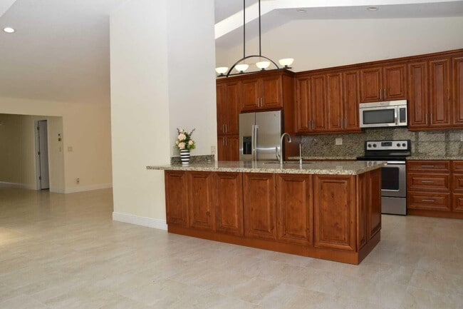 Building Photo - 6735 Lago Vista Terrace