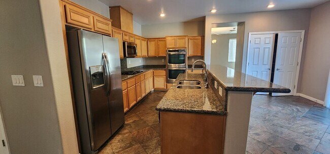Building Photo - Lone Mountain Heights Luxury Living! 1st-m...