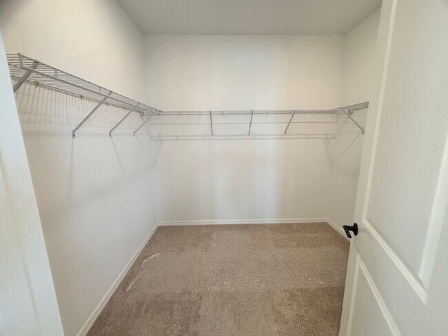 Building Photo - 9323 Lorenzo Wy