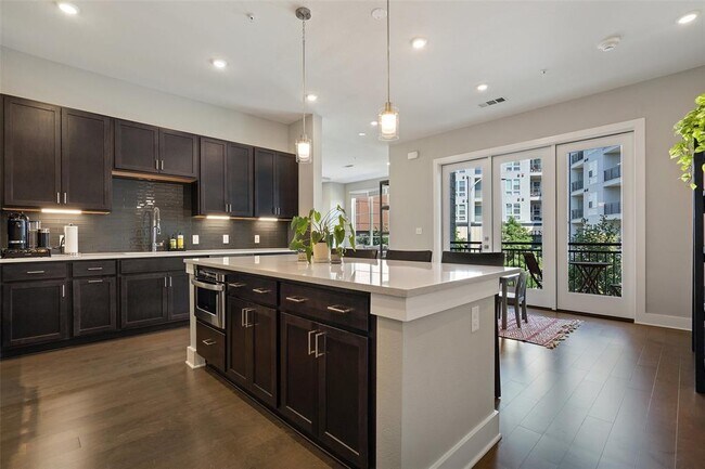 Building Photo - 4501 Jackson Ave