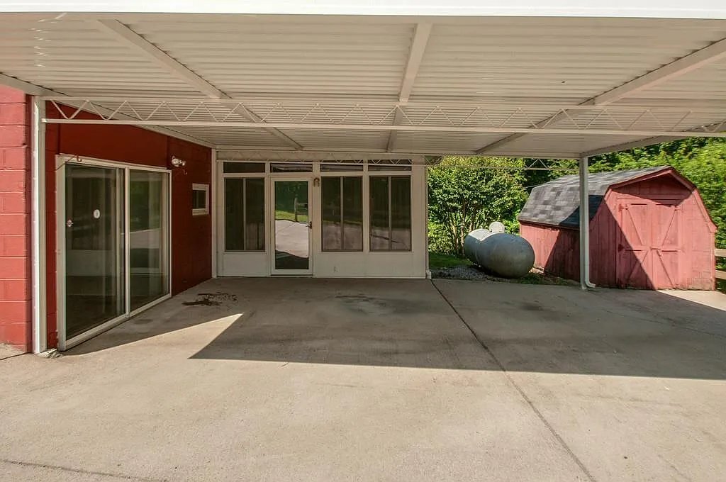 Building Photo - 2700 Nodyne Dr