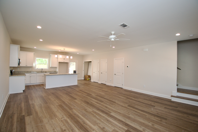 Building Photo - 3/2.5 Luxury Townhome Now Available!