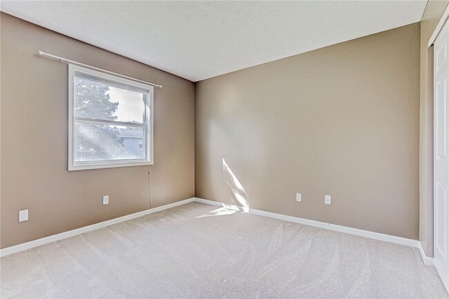 Building Photo - 1285 Courtney Dr