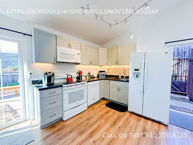 Building Photo - Furnished Cozy One Bedroom ADU In Carmel V...