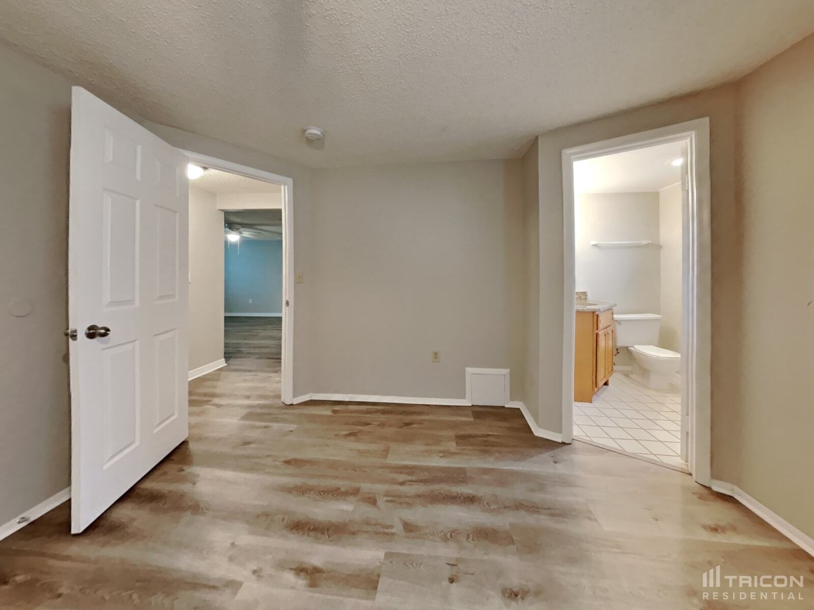 Building Photo - 6521 Bonnie Bay Cir N