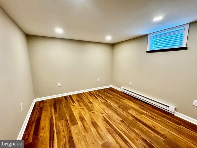 Building Photo - 551 Fern Hill Rd