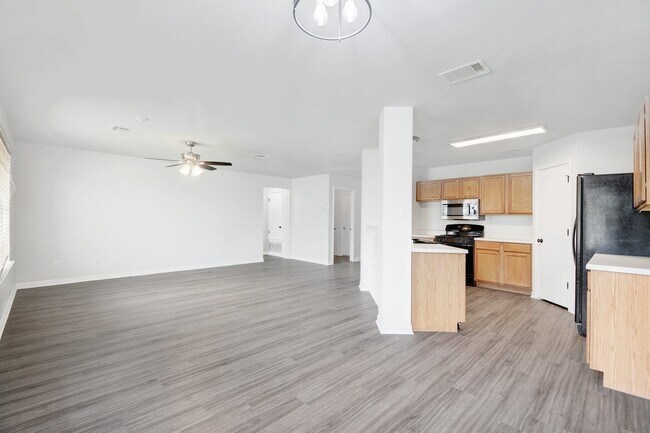 Building Photo - 117 Pheasant Trl