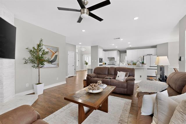 Building Photo - 2701 Scenic Dr