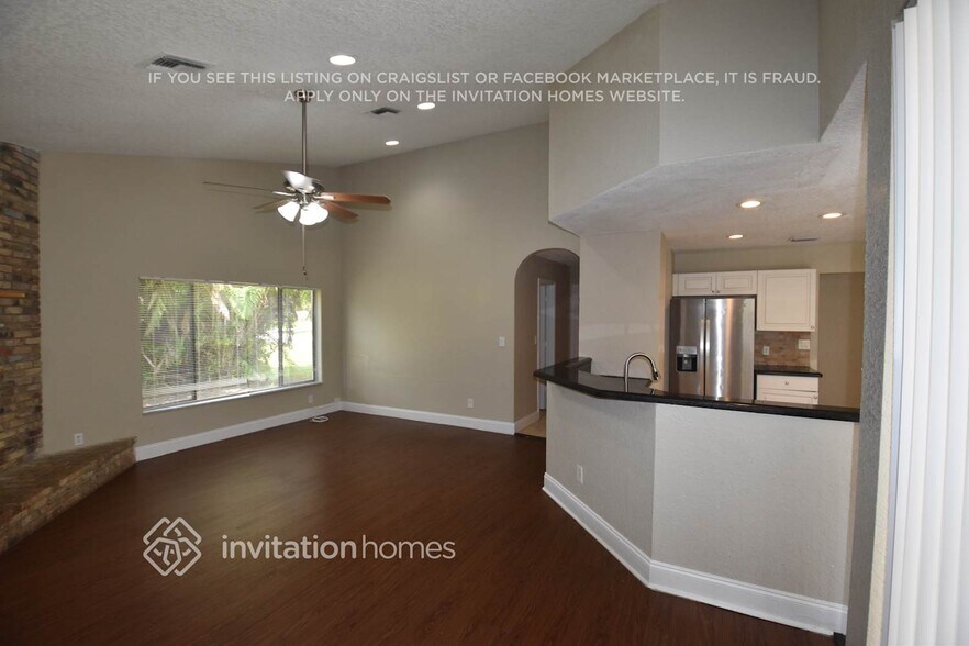 Building Photo - 3261 NW 108th Dr