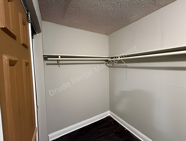 Building Photo - Remodel and Charming Home