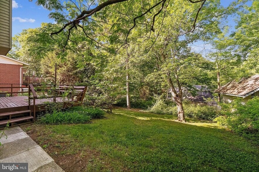 Building Photo - 7608 Wellesley Dr