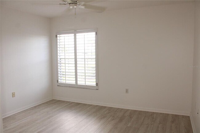 Building Photo - 1702 Fairway Trce