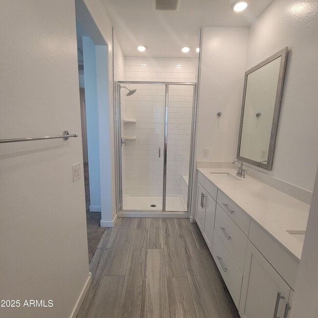 Building Photo - 4077 S Sabrina Dr