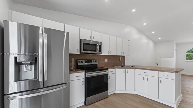 Building Photo - 3518 W 80th St