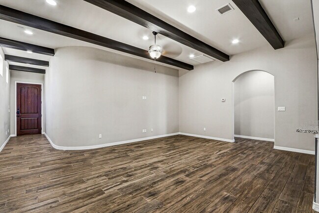 Building Photo - 782 Lemington St
