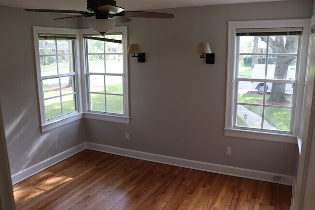 Front Room #2 - 1275 Peachtree St