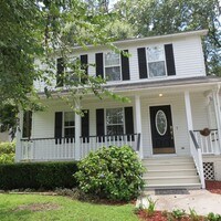 Building Photo - Charming 2-Story, 3BR Cottage Home with Sp...