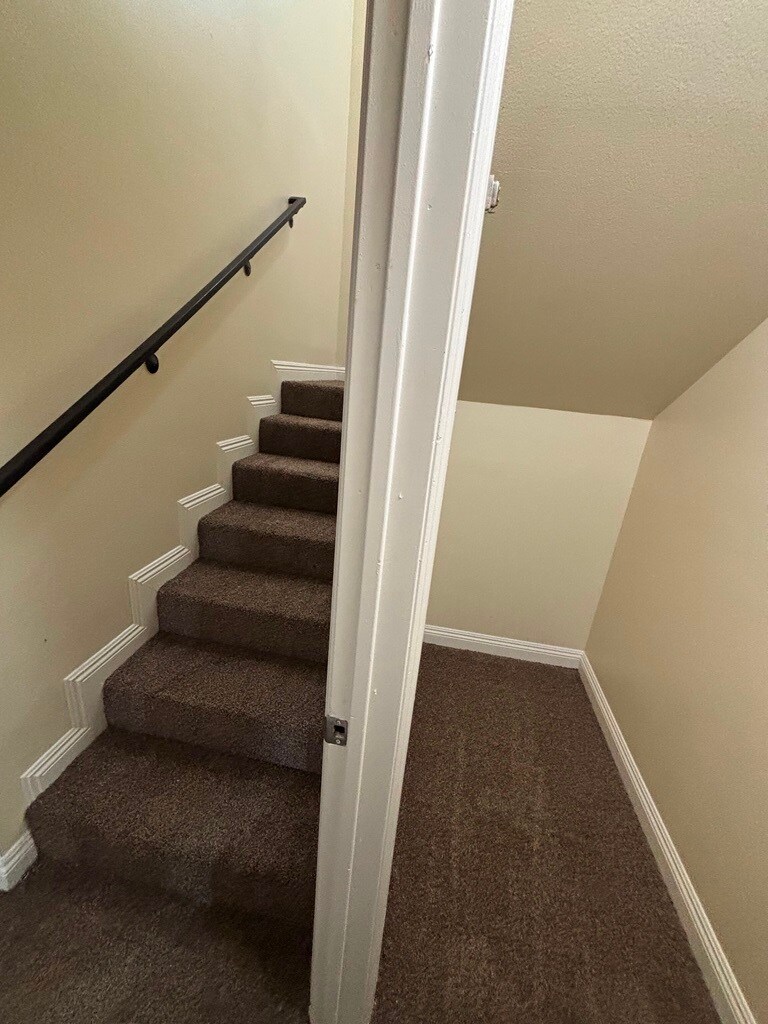 Building Photo - 157 W 89th St