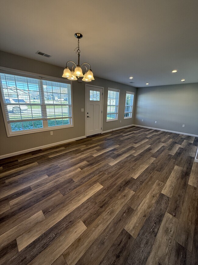 Building Photo - 234 Longwood Ln.