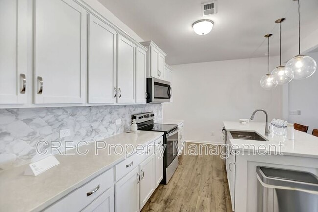 Building Photo - 691 Snow Owl Dr