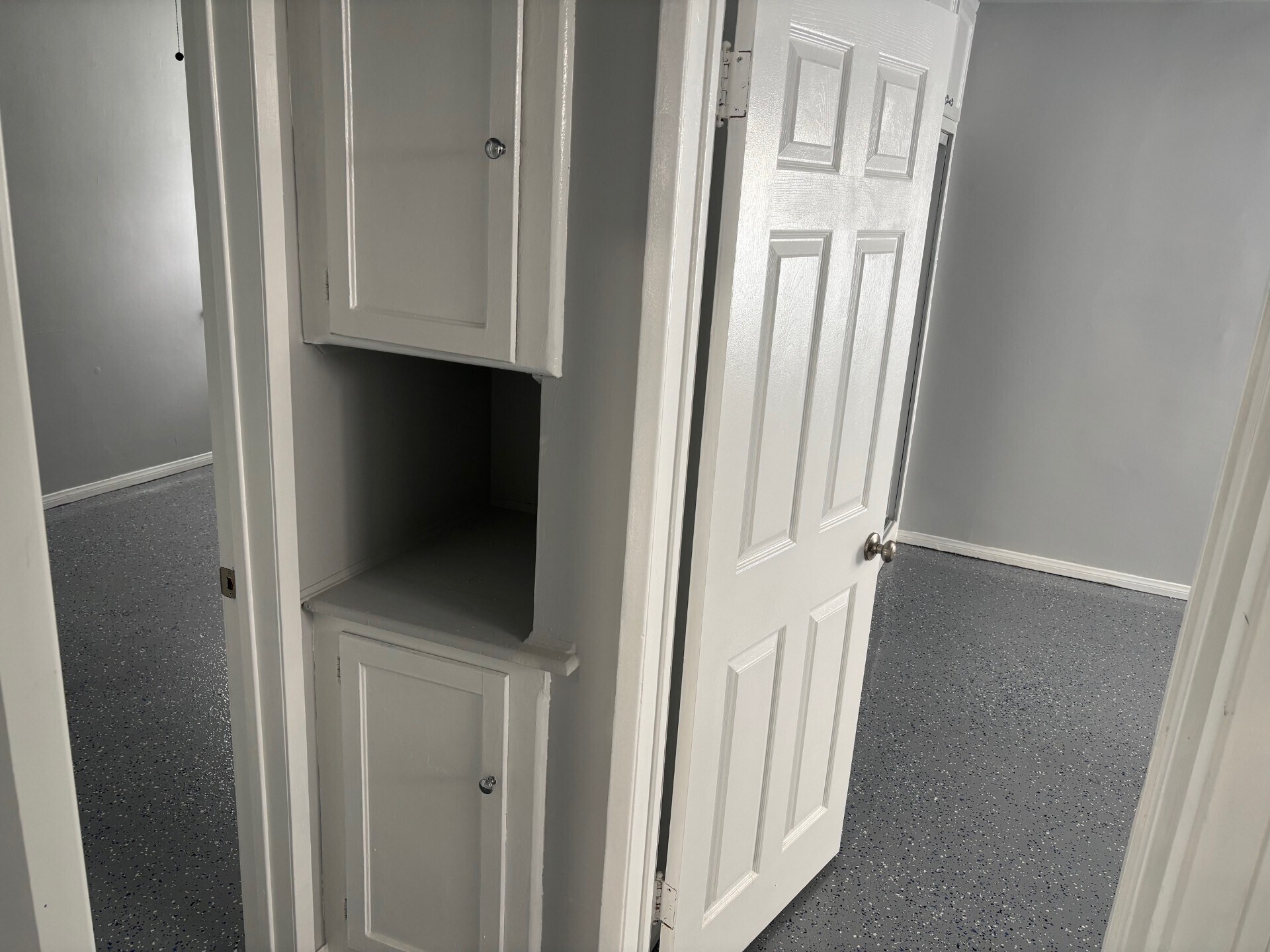 Building Photo - 111 Barney Ct