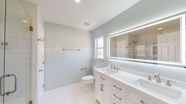 Building Photo - 1063 Collinswood Dr W