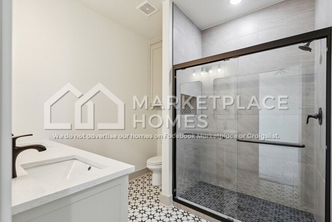 Building Photo - 1000 Clayton Rd