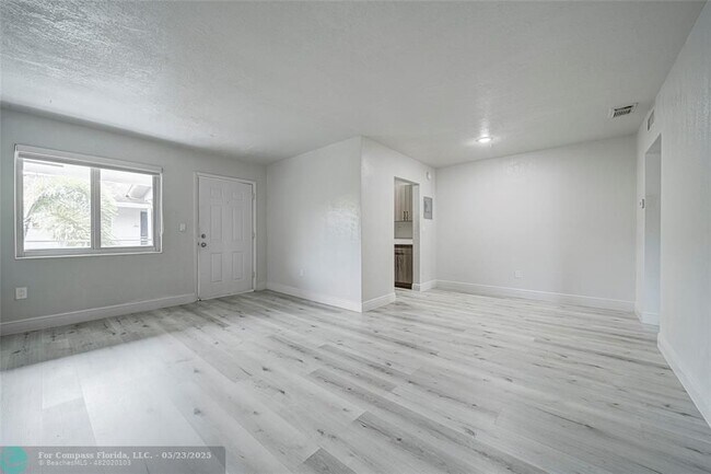 Building Photo - 13150 Memorial Hwy