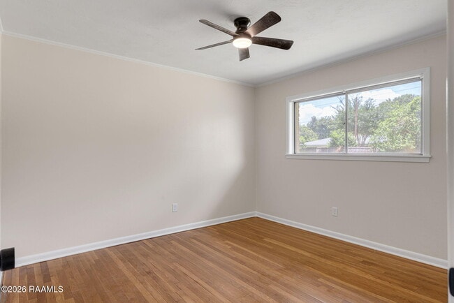 Building Photo - 209 Karen Dr